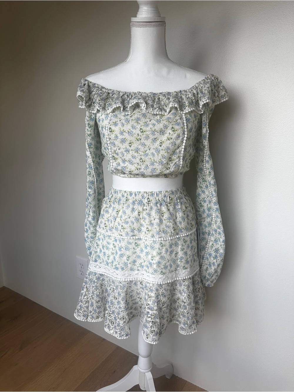 House of Harlow 1960 Floral Off-Shoulder Mini Skirt — Light Blue & White